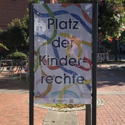 Platz der Kinderrechte in Rendsburg (Schleswig-Holstein), Einweihung am 23. August 2021